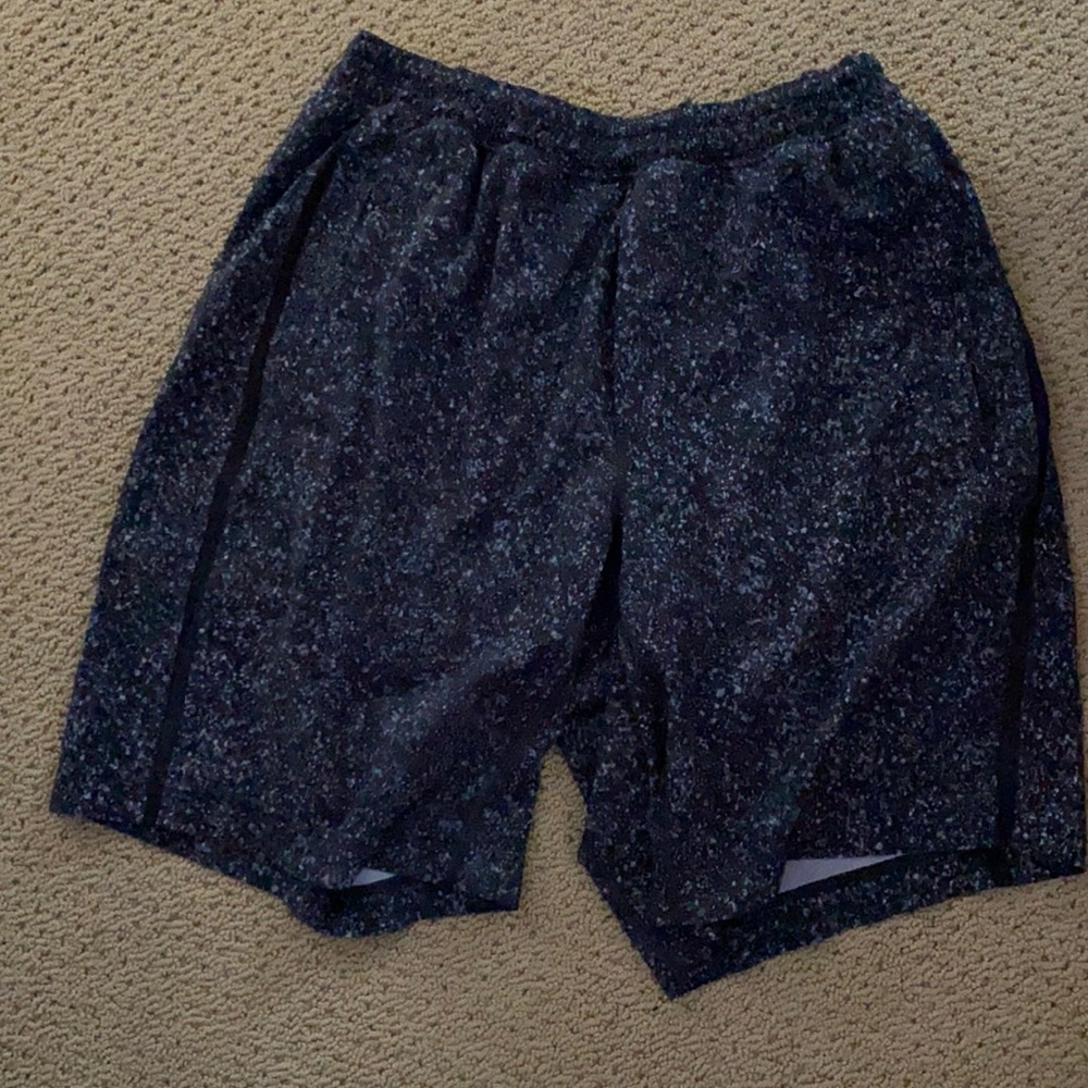 Lululemon pace breaker 9 inch with liner